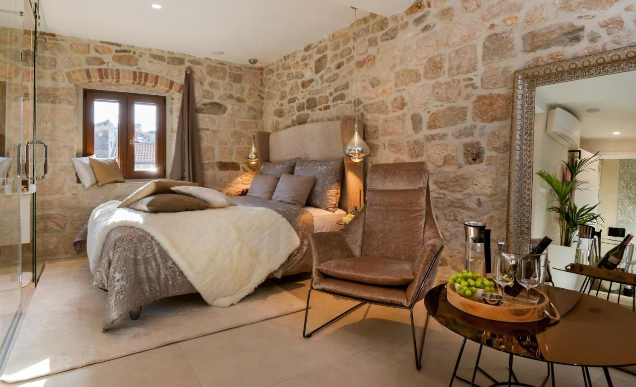 Luxury Studio Eminence In The Old Center Of On Pjaca Square * Split